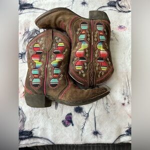 Ariat girls cowboy boots